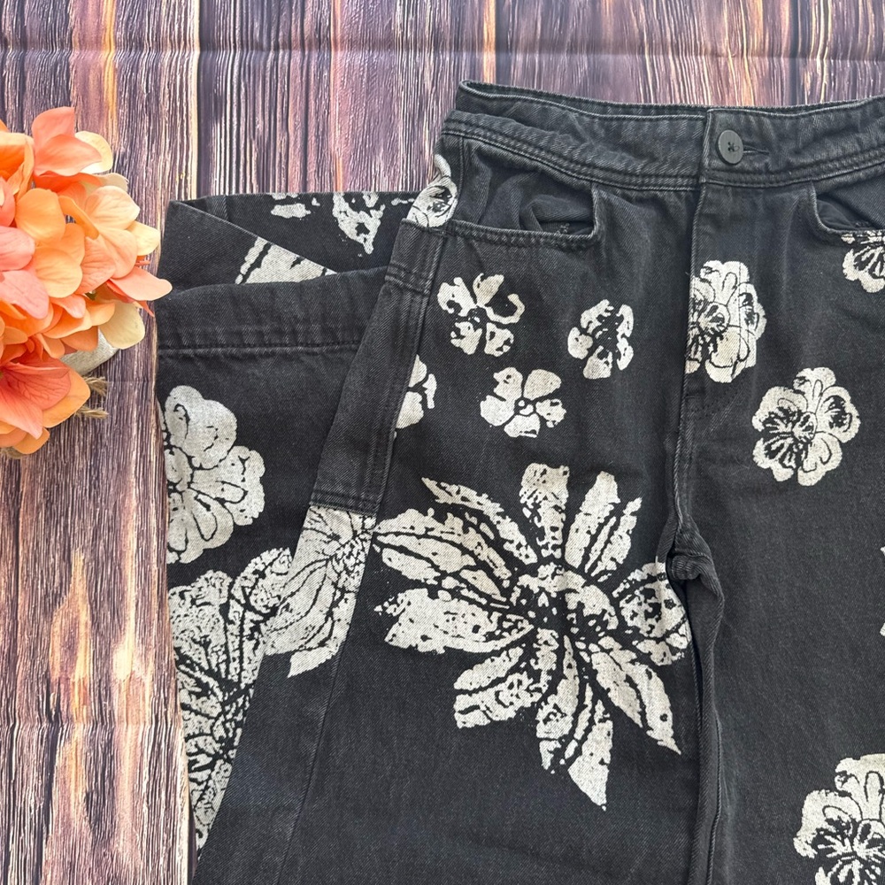 We The Free Black Wide-Leg Floral Print Pants - Picture 4 of 6